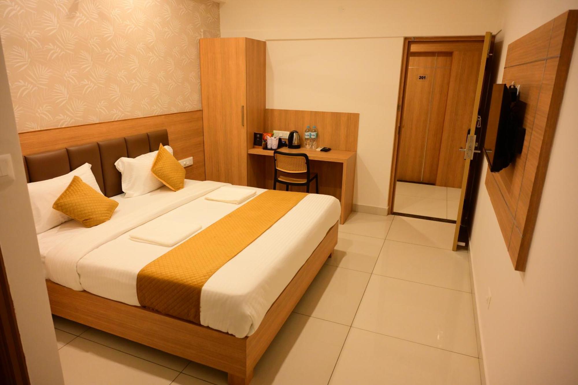 Bimba Hotels Májszúr Kültér fotó