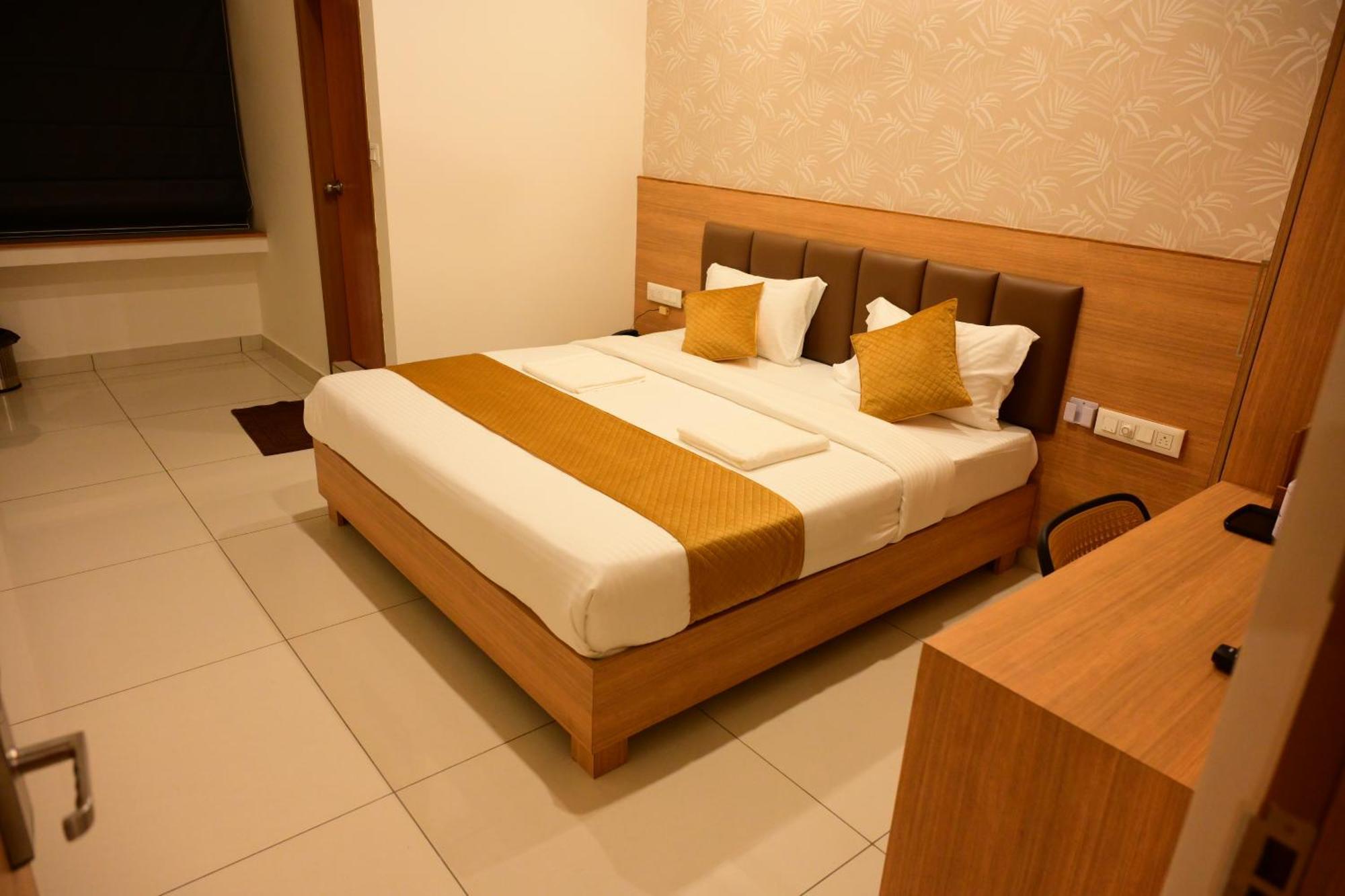 Bimba Hotels Májszúr Kültér fotó