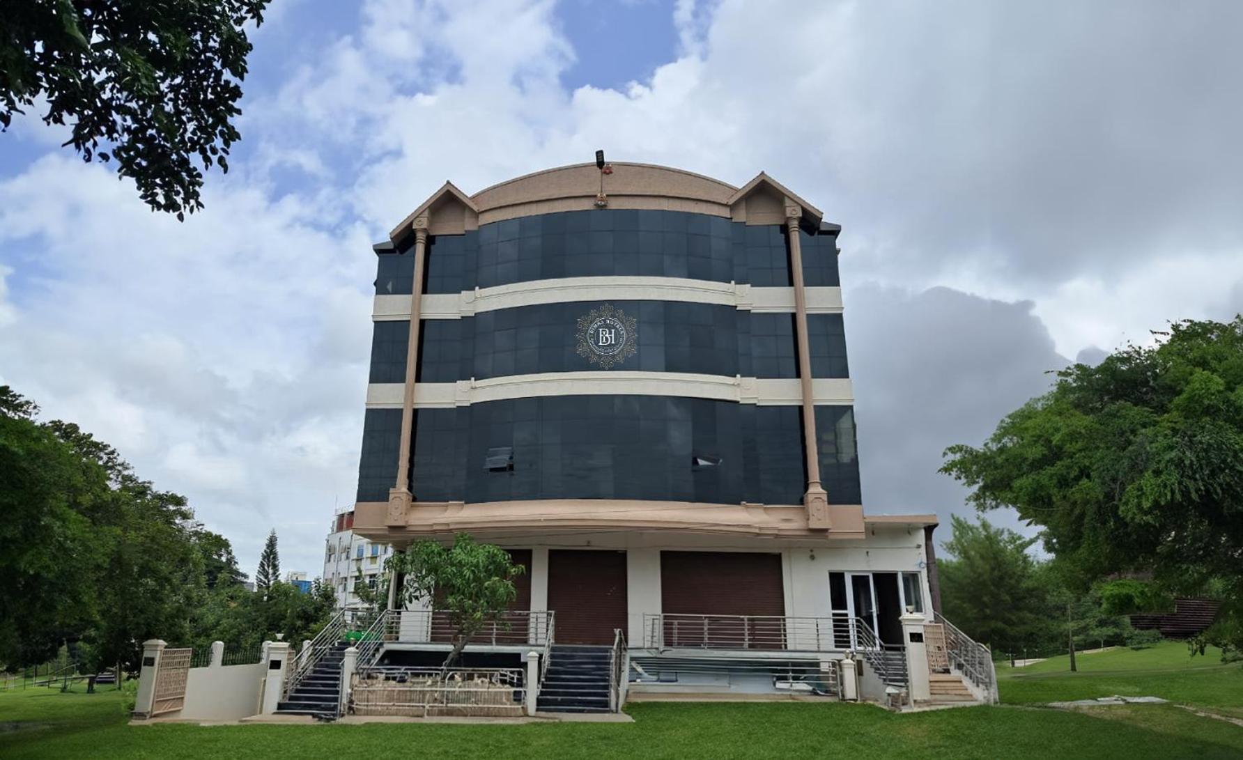 Bimba Hotels Májszúr Kültér fotó